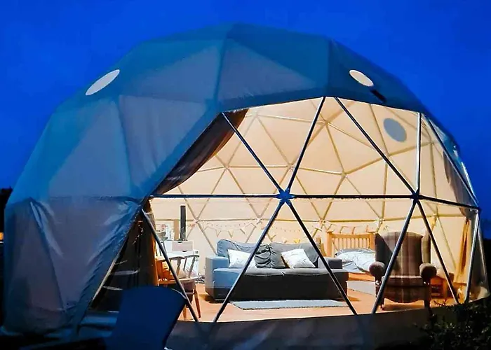 Geodome With Sea Views Near Pendine