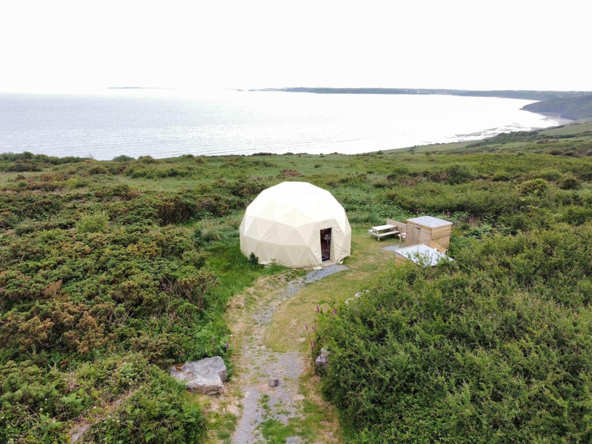 Geodome With Sea Views Near
