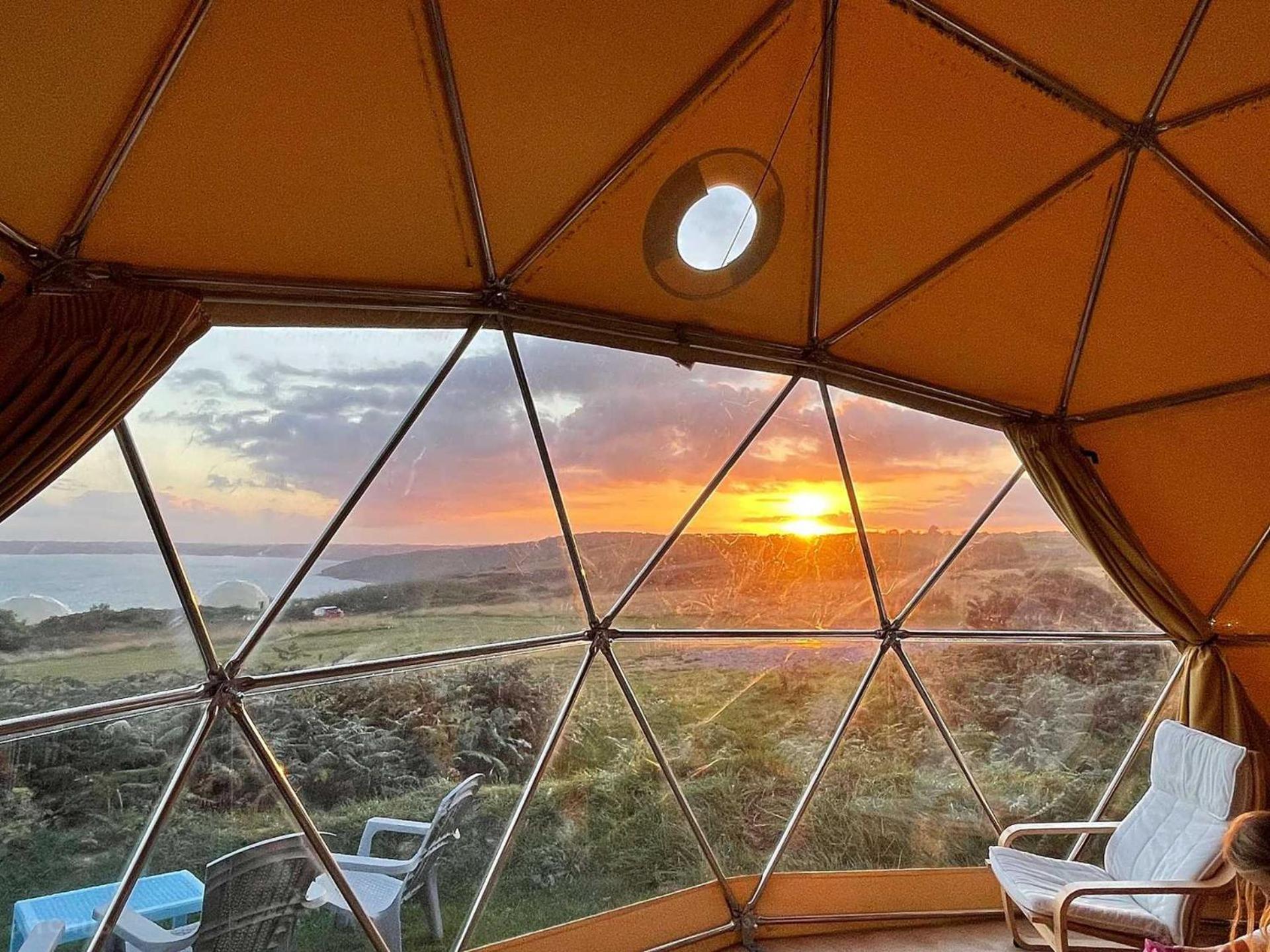 Holiday home Geodome With Sea Views Near